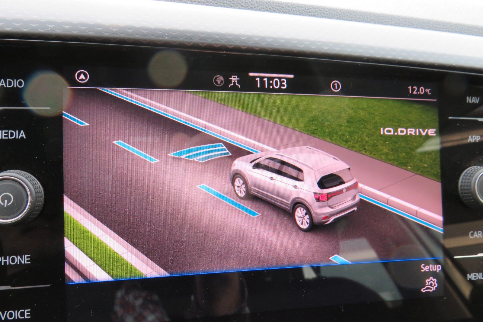 Fahrzeugabbildung Volkswagen T-Cross Life DSG PDC TELVOR SITZH. 1H.