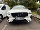 Volvo XC60 Plus Dark Recharge Plug-In Hybrid AWD T8 Tw - gebrauchte Volvo SUV & Geländewagen