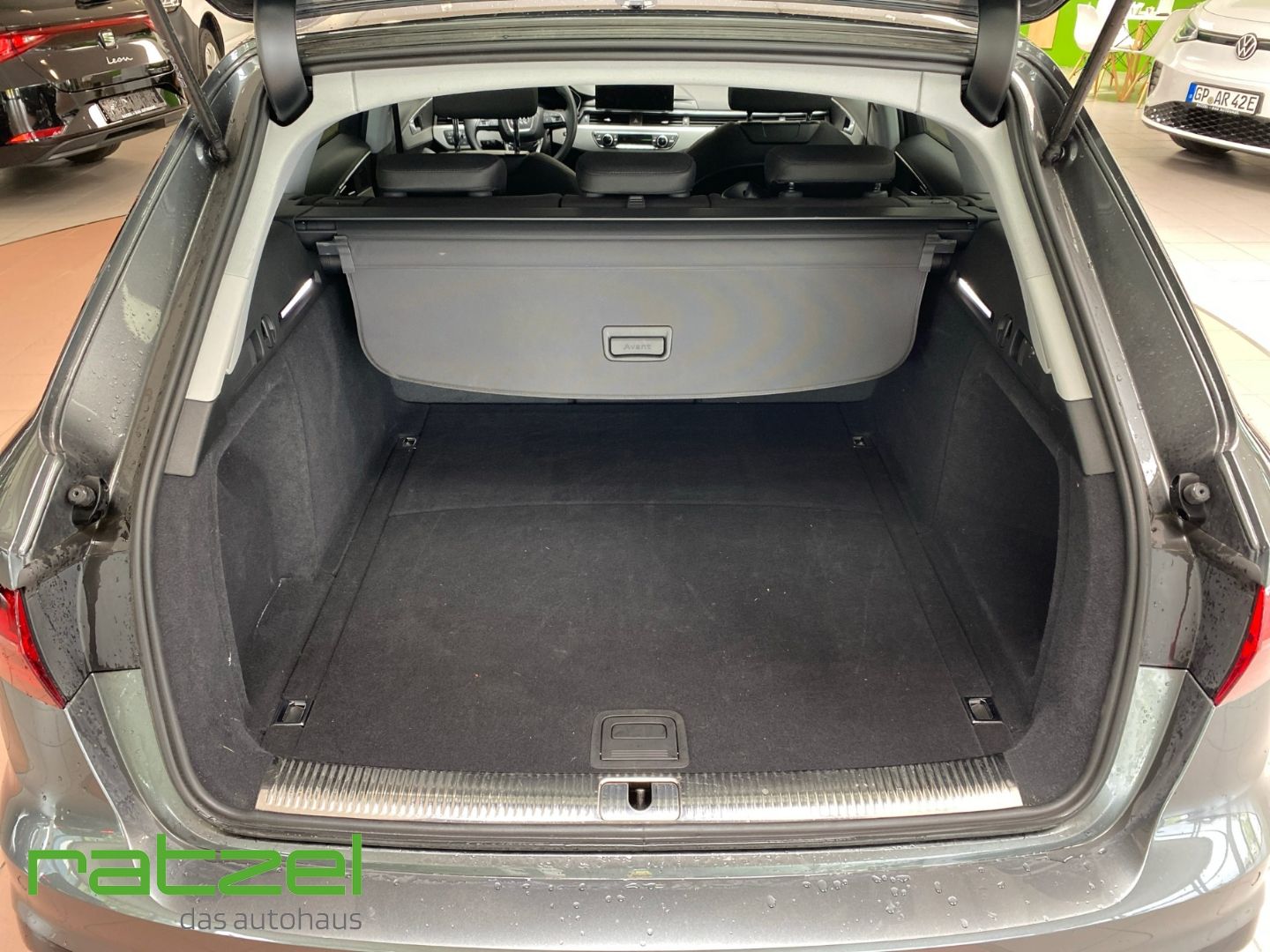 Fahrzeugabbildung Audi A4 2.0 TDI Avant S line 40 TDI S tronic El. Pano