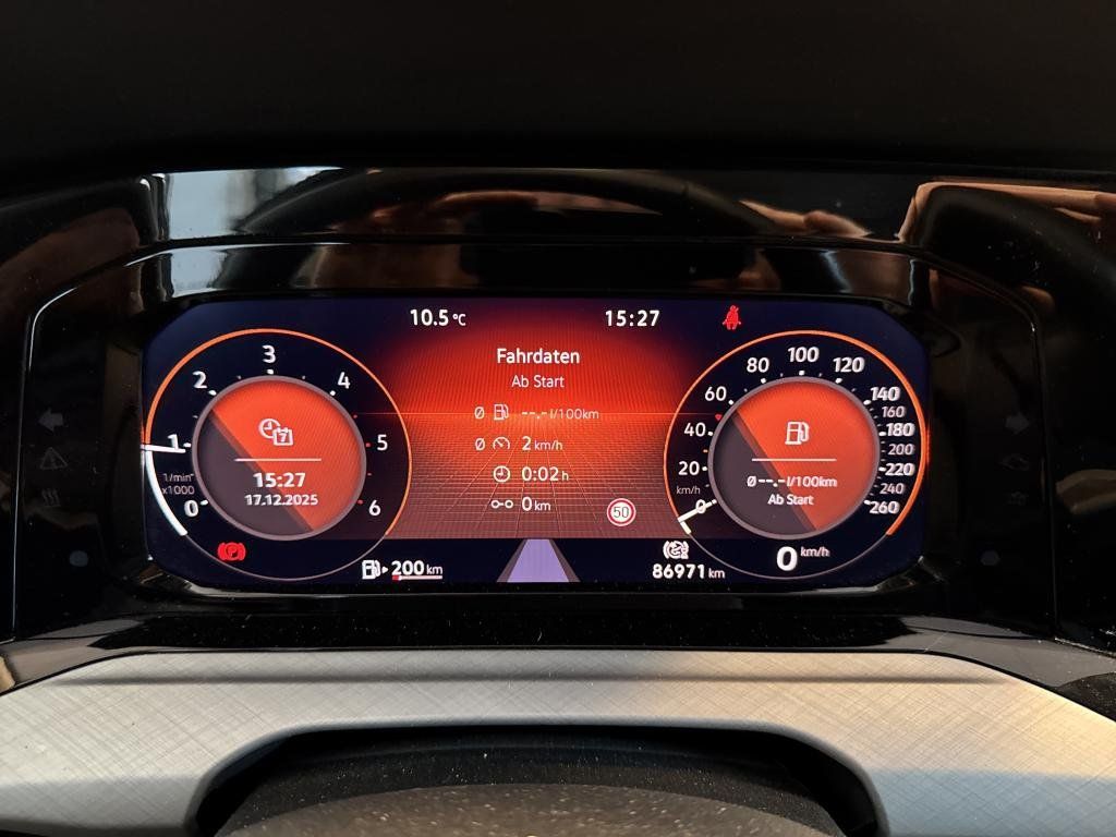 Fahrzeugabbildung Volkswagen Golf Variant Life TDI *Navi*LED*PDC*Sitzhzg*ACC*