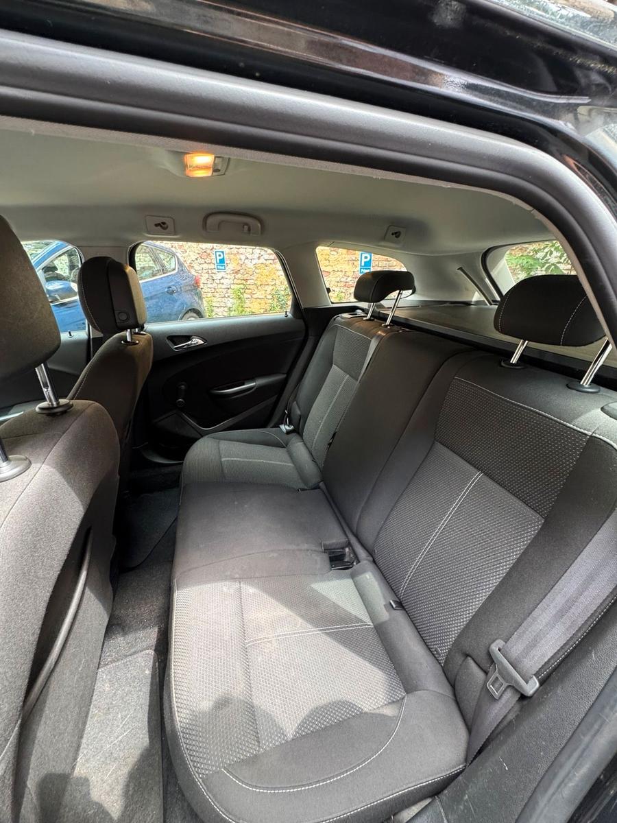 Opel Astra 2014 — photo 8