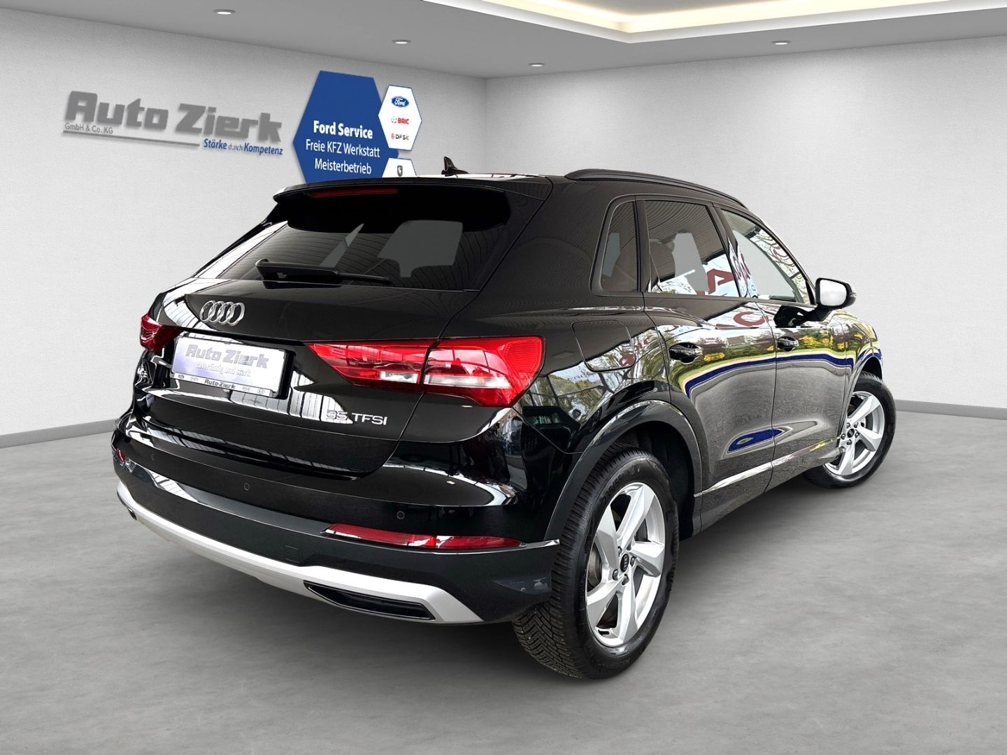 Audi Q3 35 TFSI S-tronic advanced NAVI DAB LED PANO-D foto 4