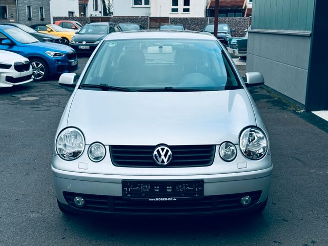 Volkswagen Polo IV Highline 1.4 PDC/SHZ/KLIMAAUTO/NAVI/STHZ