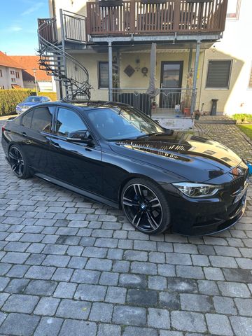 BMW 330i xDrive A M Sport M Sport