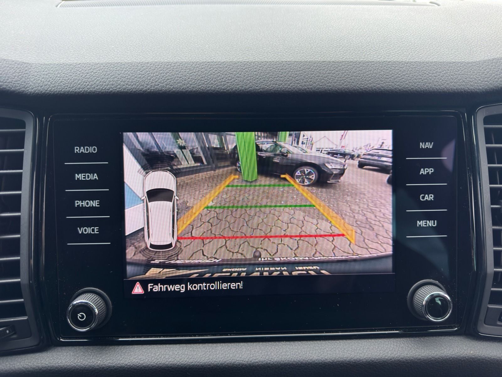 Fahrzeugabbildung SKODA Kodiaq Sportline 4x4*RFK*AHK*eHeck