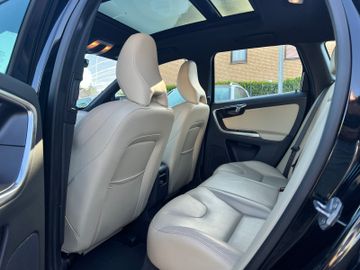 Volvo XC60 - 10