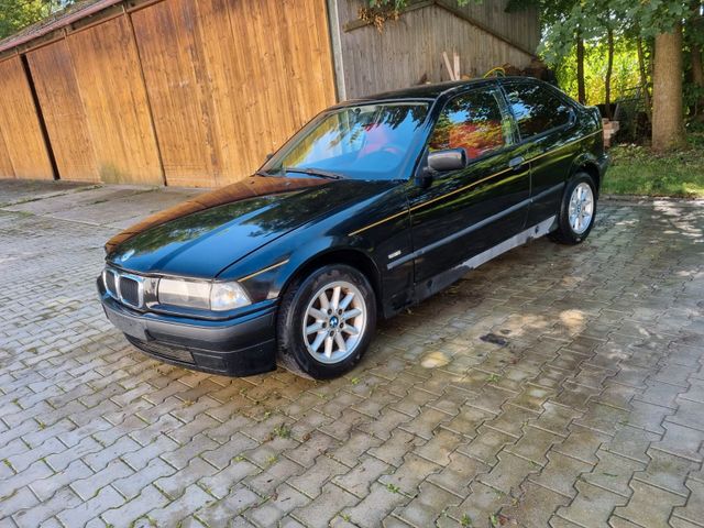 BMW 316i 