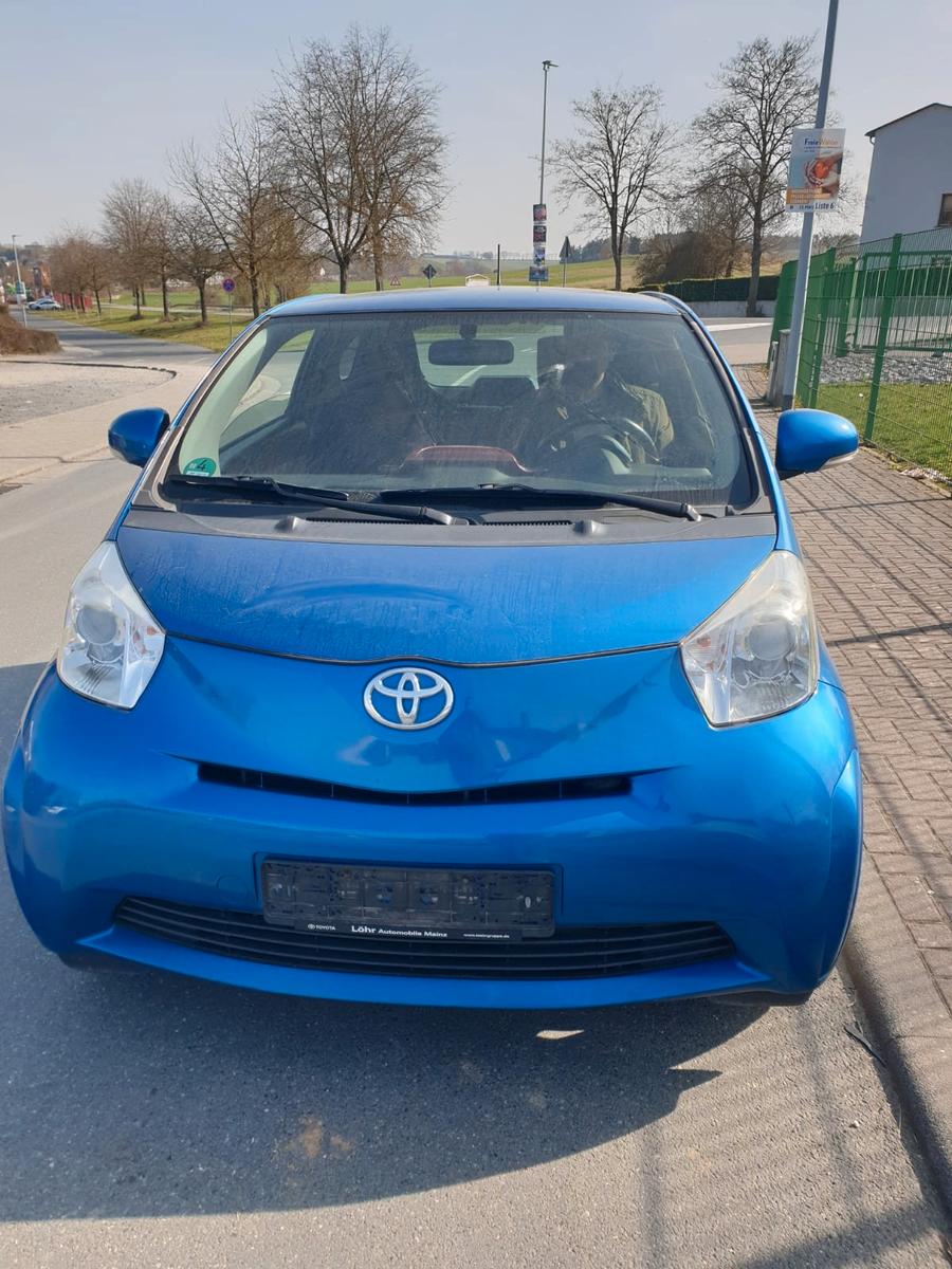 Toyota IQ iQ Basis