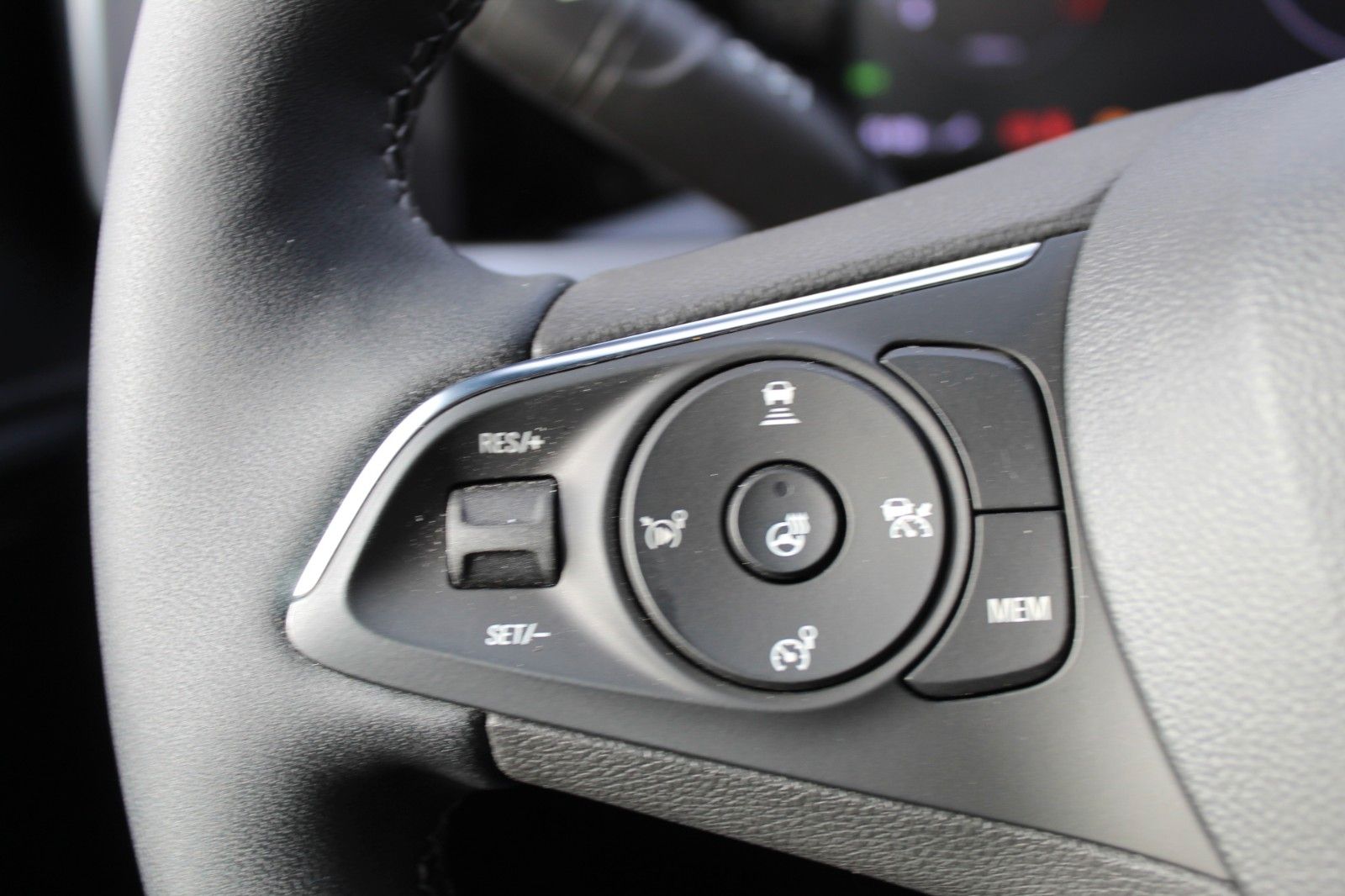 Fahrzeugabbildung Opel Mokka Ultimate*Black-Line*SHZ*LHZ*Navi*RFK