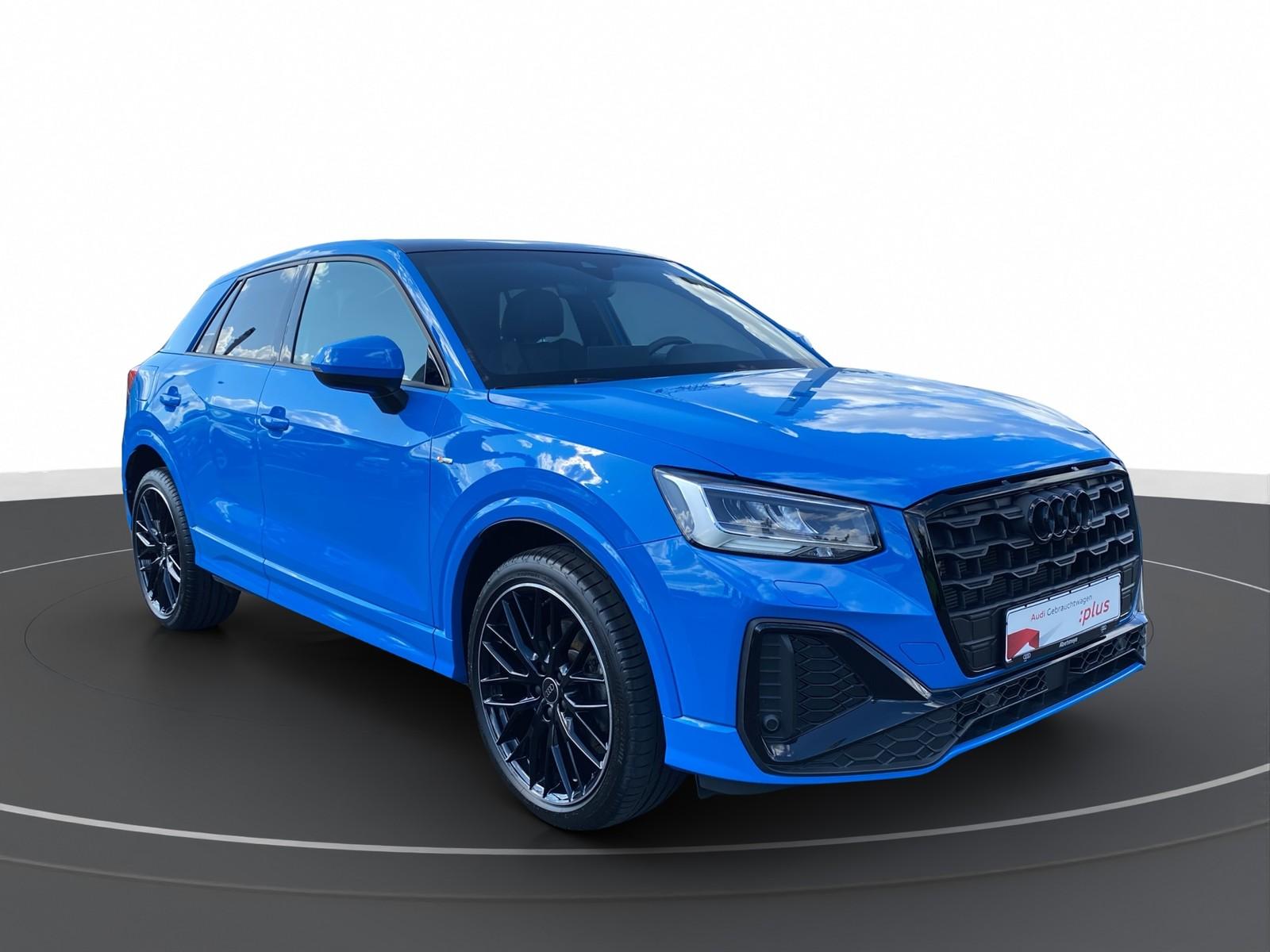 Audi Q2 35 TFSI S-LINE +PANO+GRA+AHK