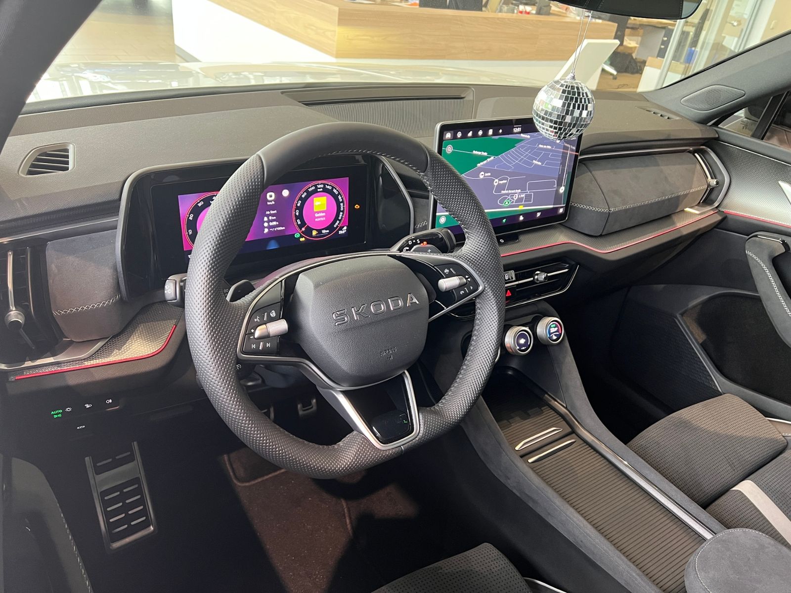 Fahrzeugabbildung SKODA Kodiaq Sportline 2.0 TDI DSG *LED,Navi,ACC,Rückf
