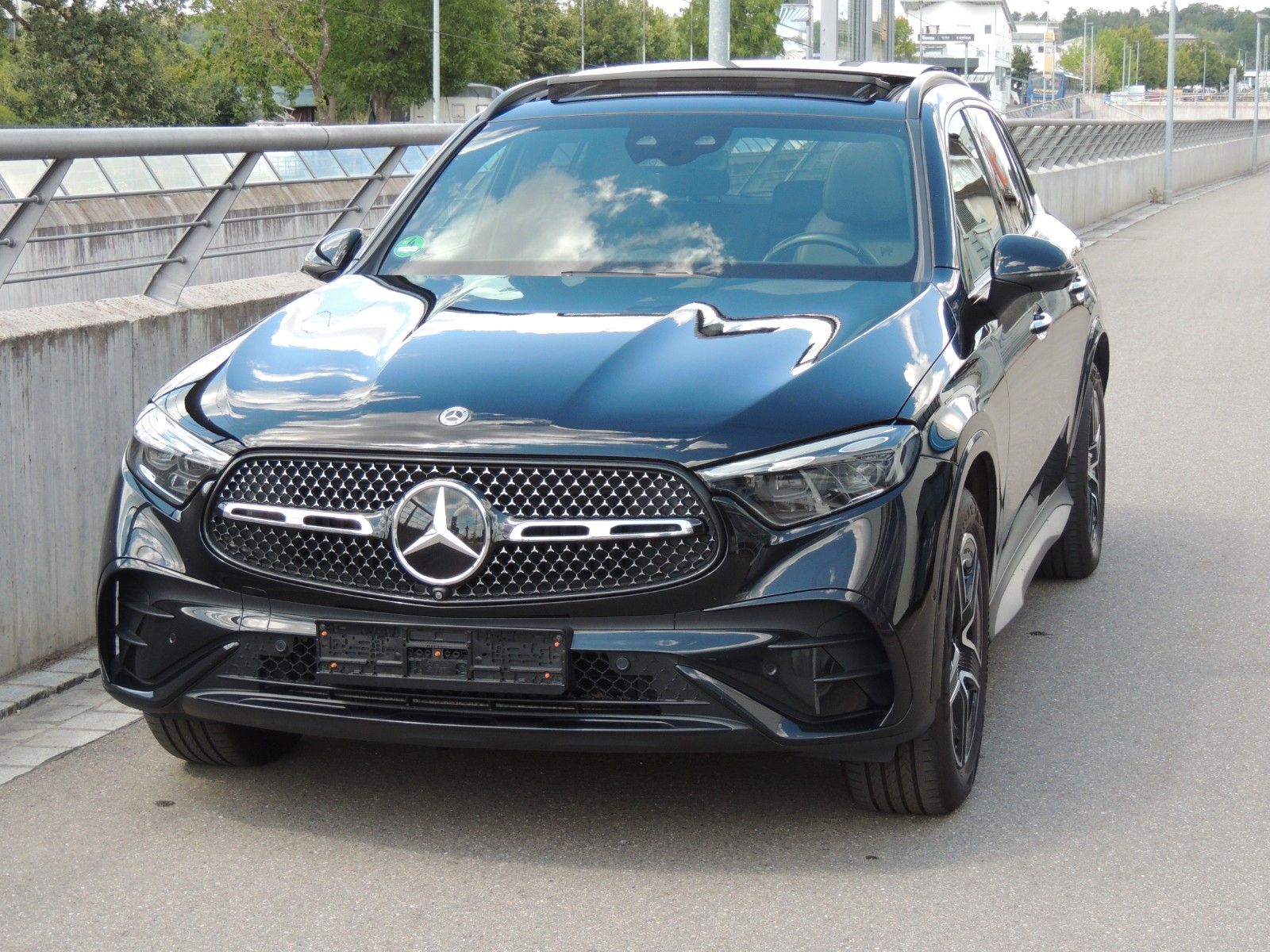 Mercedes-Benz GLC 400 e 4M AMG Pano Massage Airmatic Offroad imagem 3