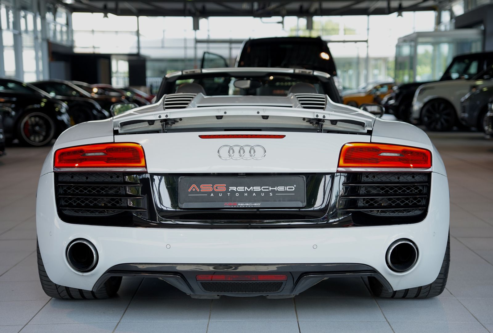 Audi R8
