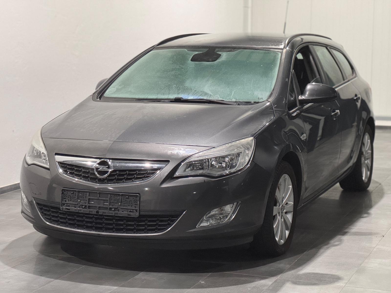 Opel Astra J Sports Tourer Innovation 1.7 CDTI Xenon