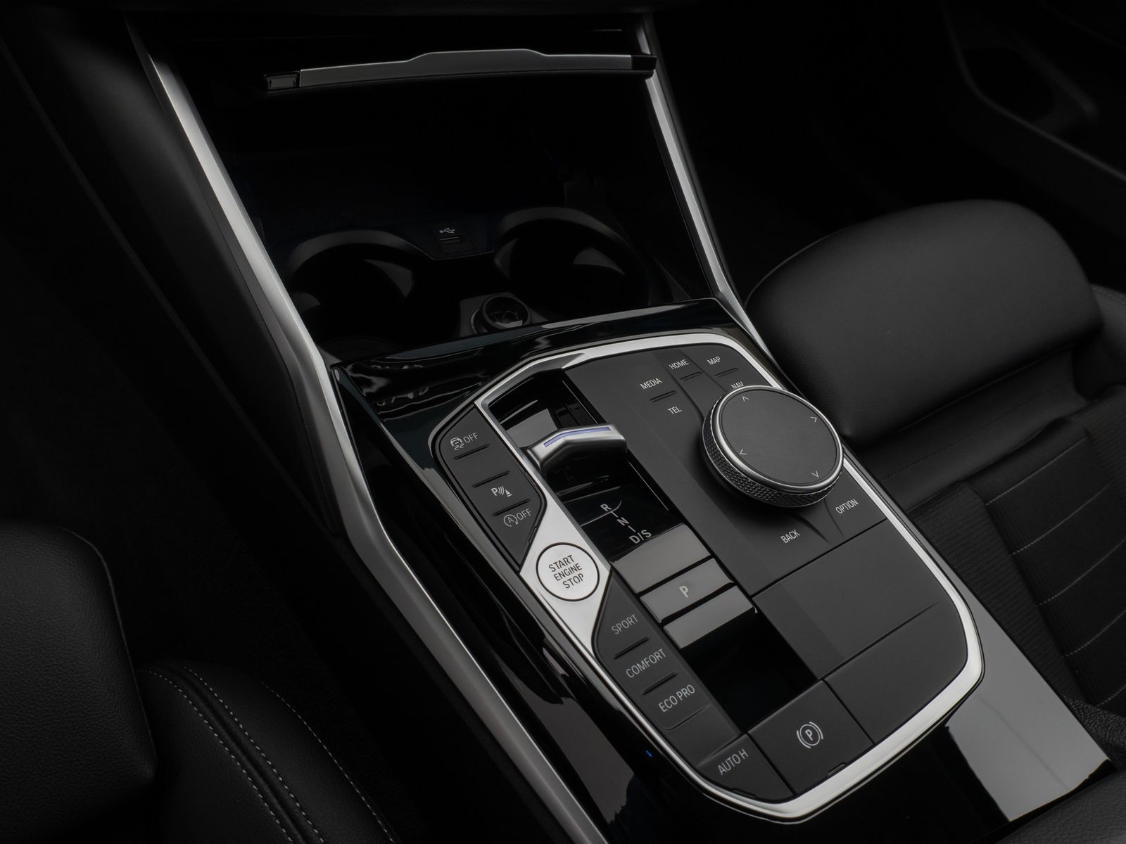 Fahrzeugabbildung BMW 320i xD DAB CockPit+ PDC DrivingAssit AHK Sport