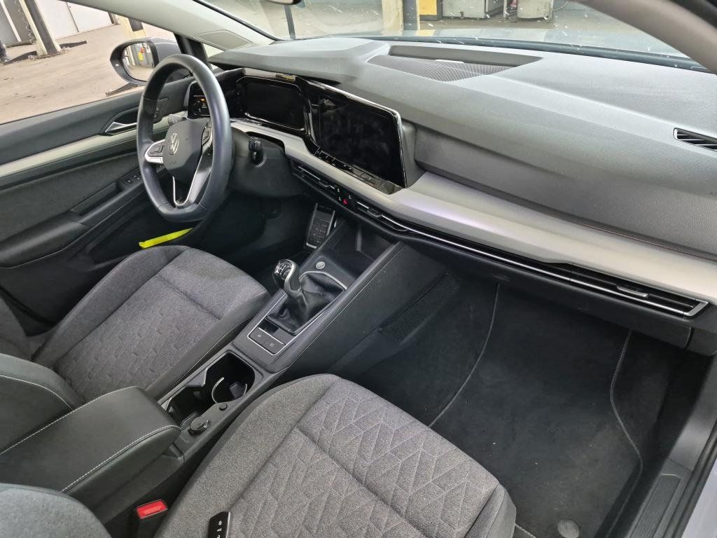 Fahrzeugabbildung Volkswagen Golf TSI Move *Navi*LED*PDC*Sitzhzg*ACC*APP*