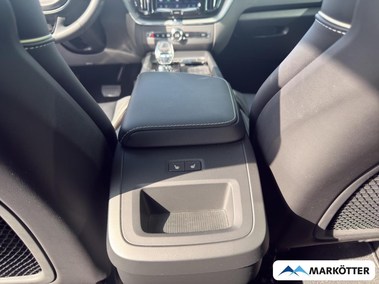 Volvo XC60 AUT.*PLUS DARK*2WD*PANO*LED*WINTERPAKET*E-S