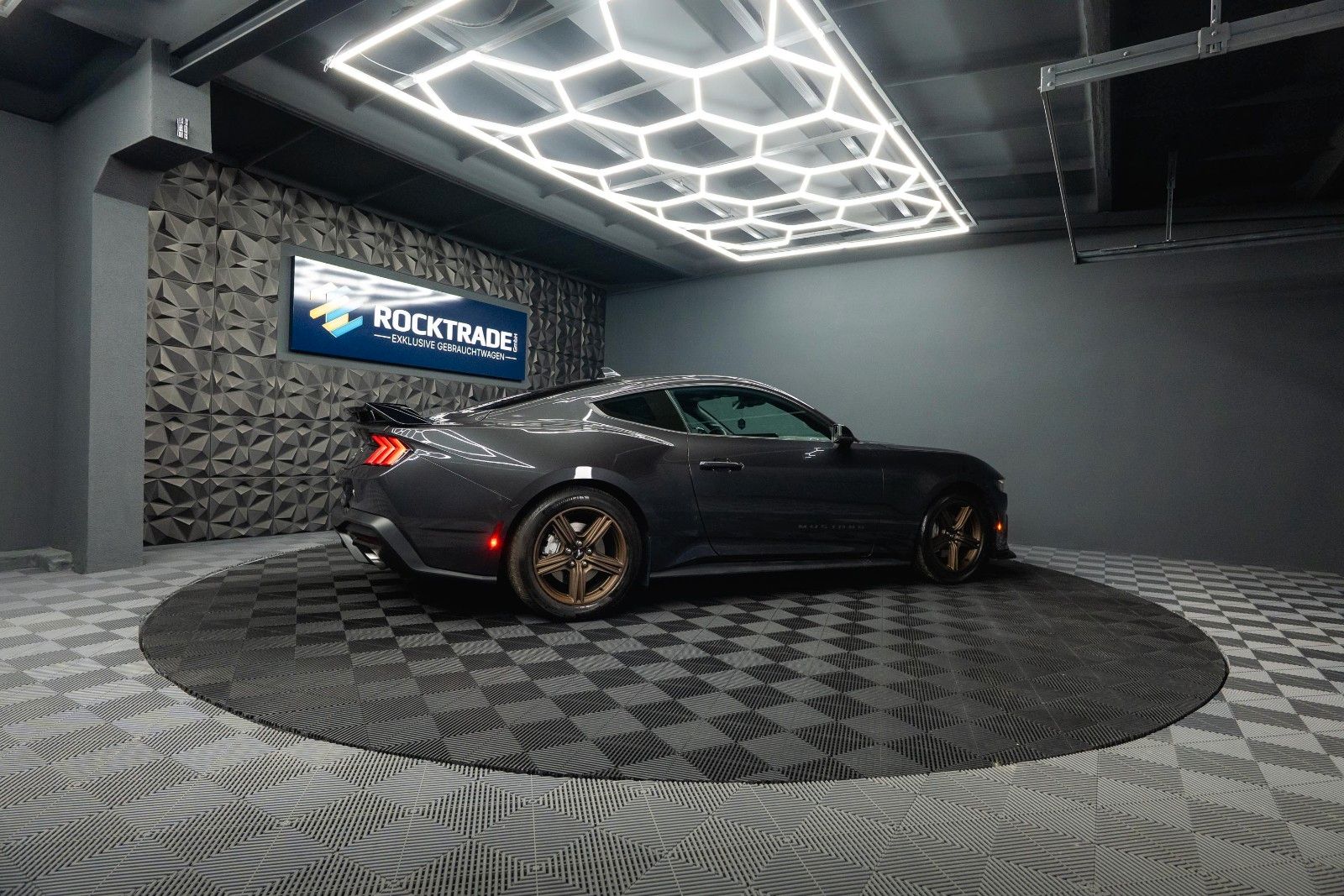 Fahrzeugabbildung Ford Mustang GT Coupe DARK HORSE PREMIUM MY2024 19%