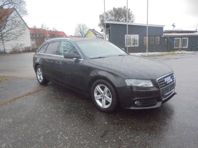 Audi A4 Avant 2.0 TDi /Navi+Xenon+SZ+PDC+WR!!!