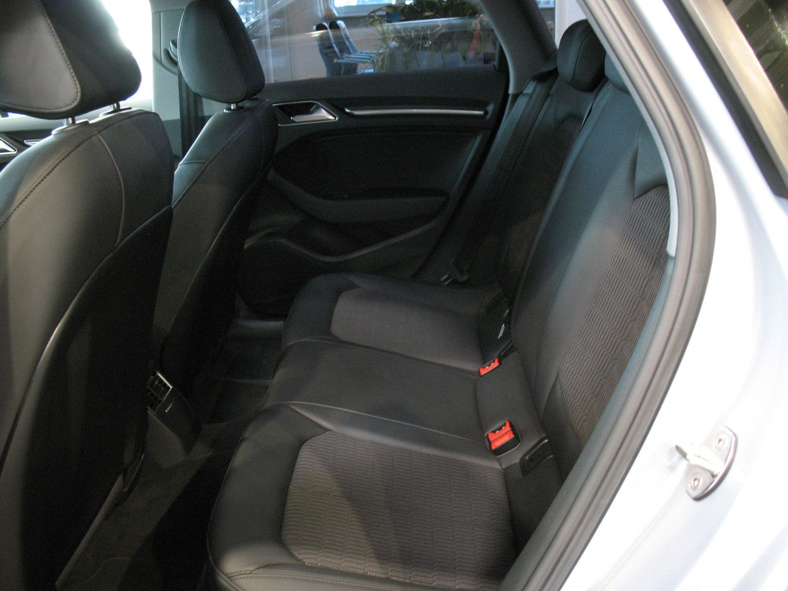 Audi A3 30 TDI Sportback design *LED*NAVI*KLIMA* foto 9