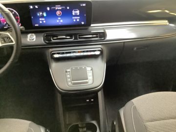 Mercedes V 220 - 6