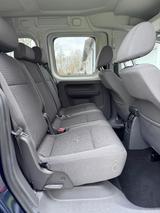 Volkswagen Caddy Maxi Comfortline (Behindertenumbau) - VW Caddy Maxi von privat