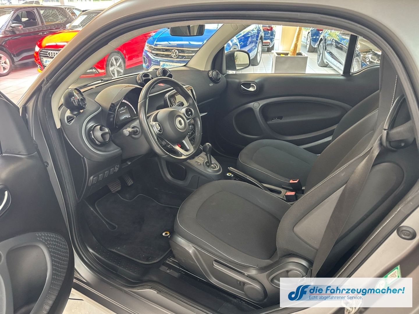 Fahrzeugabbildung Smart fortwo coupe electric drive EQ Navi Klimaautom K
