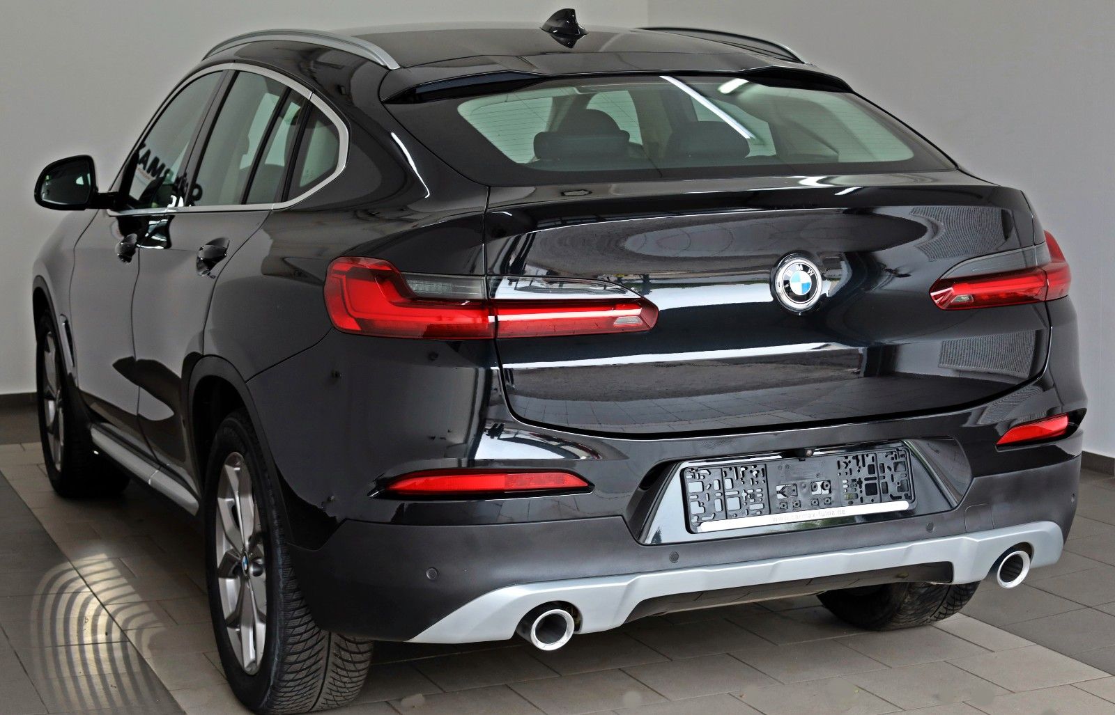 Fahrzeugabbildung BMW X4 20d xDrive xLine Leder,Navi,LED,HeadUp,SH,PDC