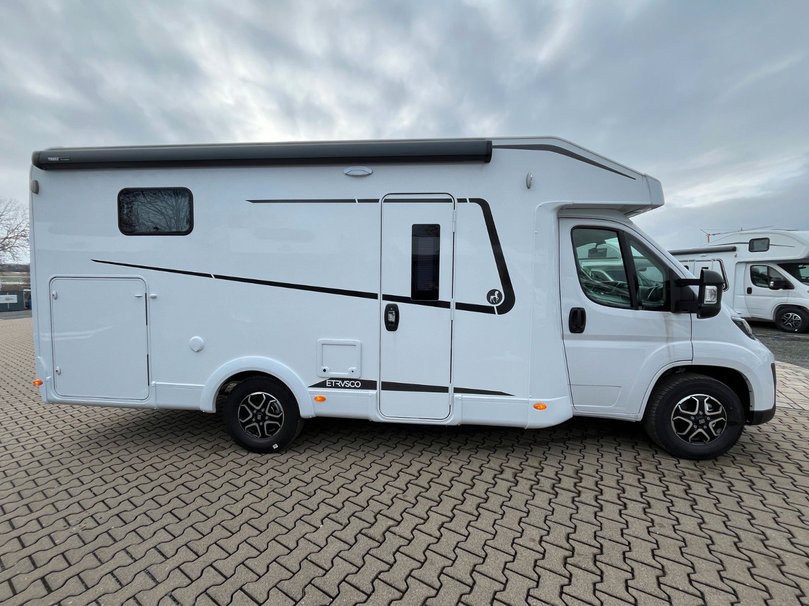 Fahrzeugabbildung Etrusco T 6.9 SBC *Automatik*Hubbett*Markise*Komfort Plu