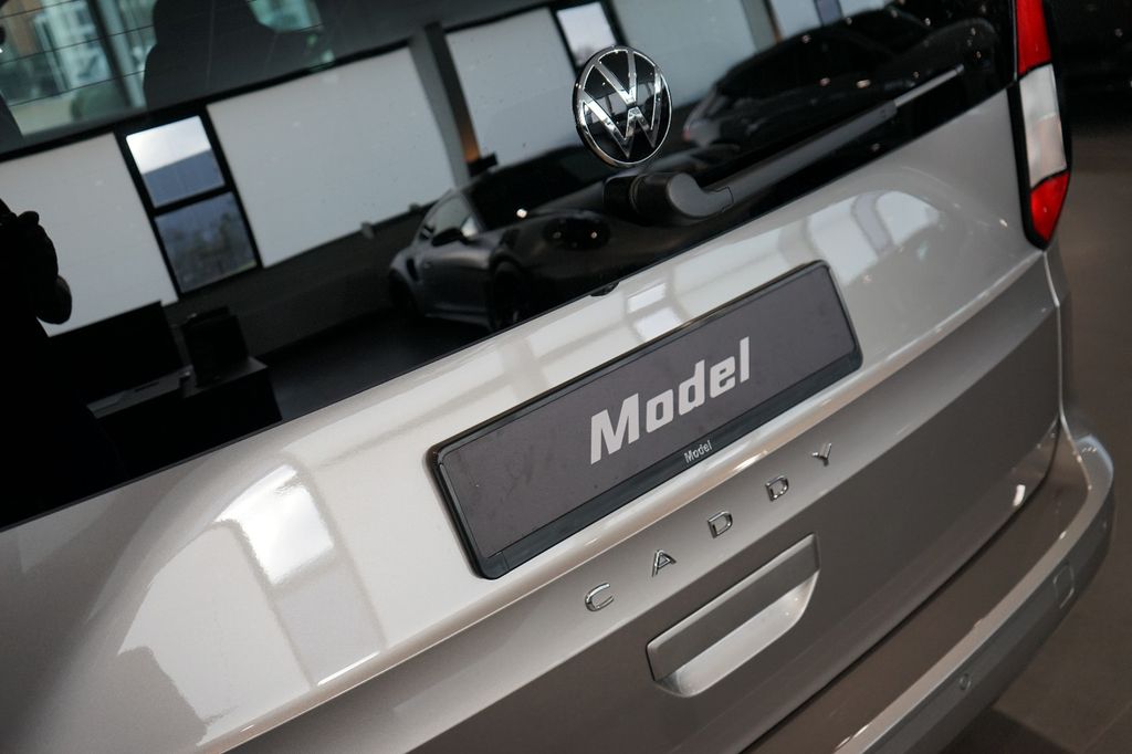 VW Caddy 1.5 TSI DSG | Kamera | Sitzheizung | AHK VW Caddy 1.5 TSI DSG | Kamera | Sitzheizung | AHK