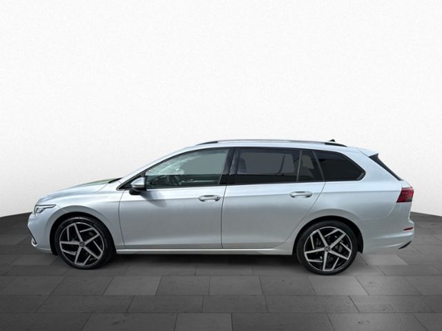 Fahrzeugabbildung Volkswagen Golf VIII Variant 1.5 eTSI LIFE HEAD-UP KAMERA N