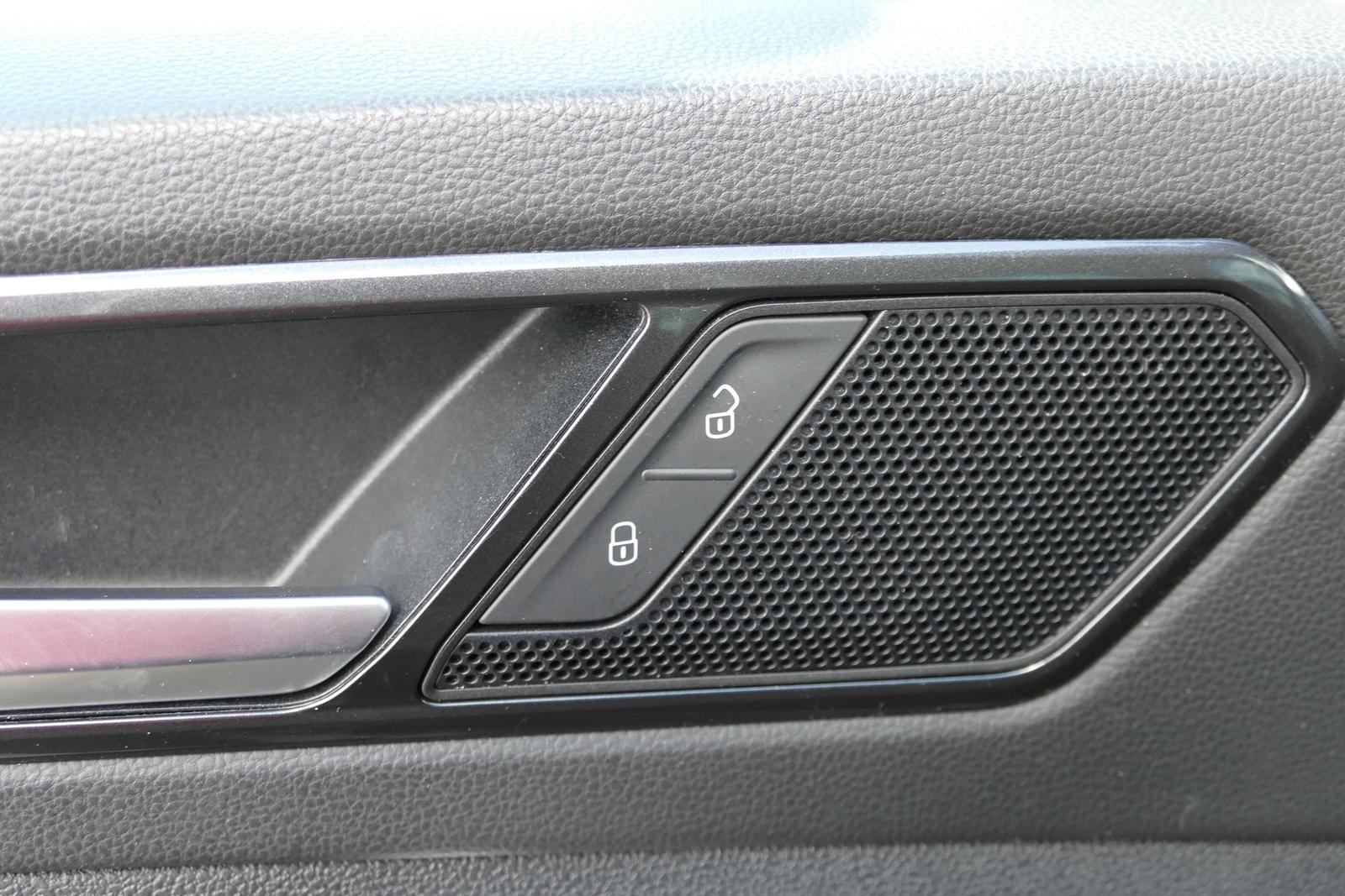 Volkswagen Tiguan 2.0 4Motion Klimaaut. LED Navi PDC AHK