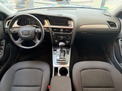 AUDI A4 Ambiente 1.HAND/AUTOMATIK/NAVI/SHZ/XENON/TRAU
