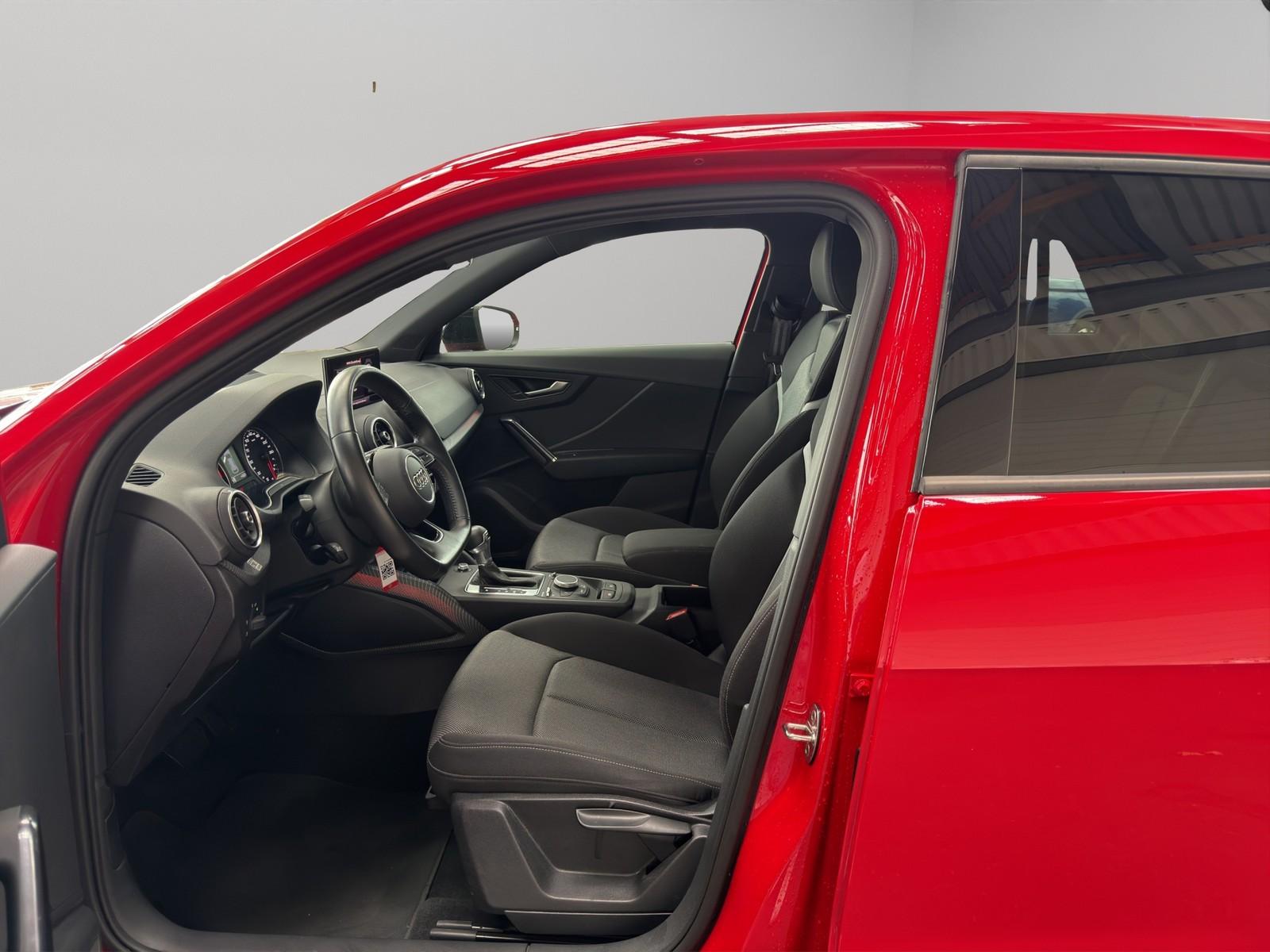 Audi Q2 30 TDI sport LED AHK Shz