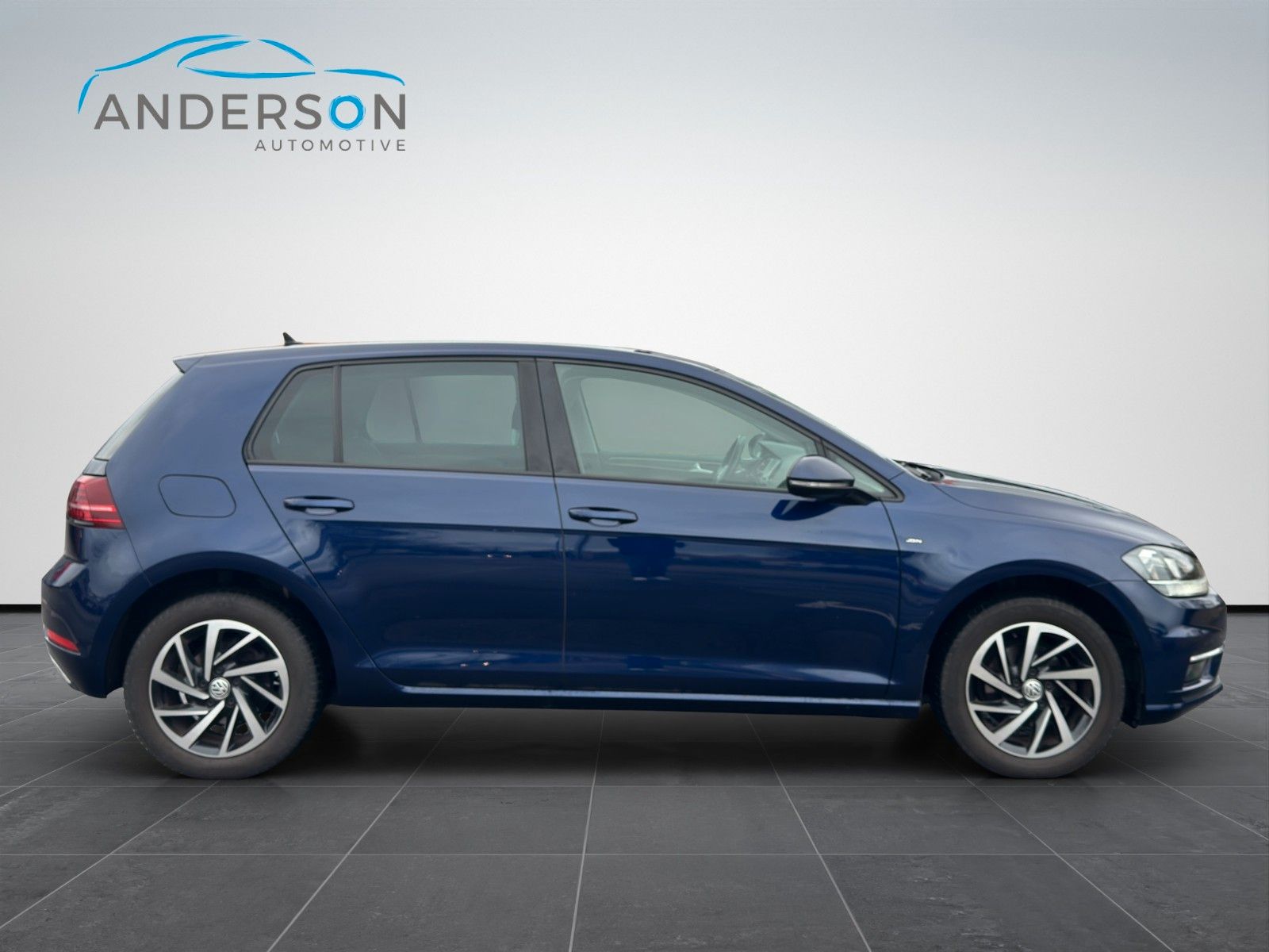 Fahrzeugabbildung Volkswagen GOLF VII 1.0TSI JOIN NAVI APP KAM SHZ MFL DAB