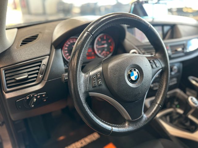 BMW X1 18 d xDrive *Navi*Pano*BiXenon*AHK*