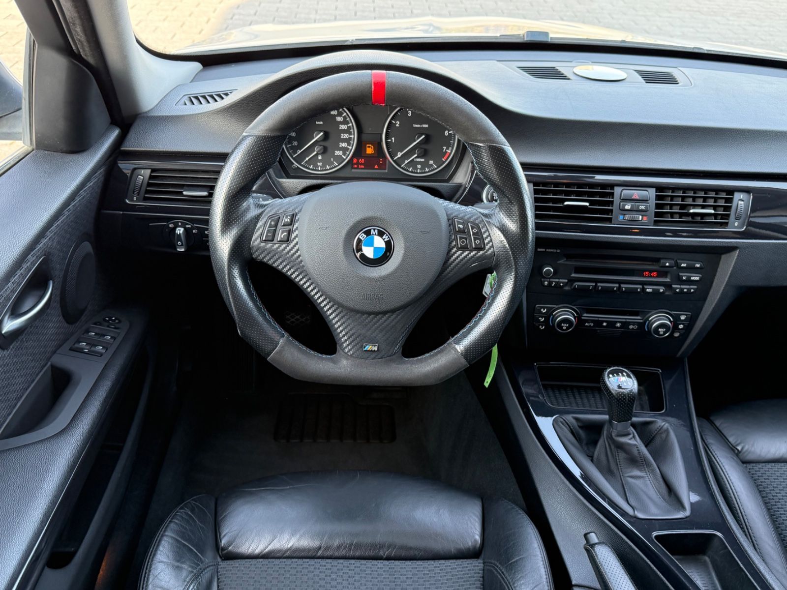 Fahrzeugabbildung BMW 325 i Touring PANO KLIMAAUTO XENON WINTERRÄDER