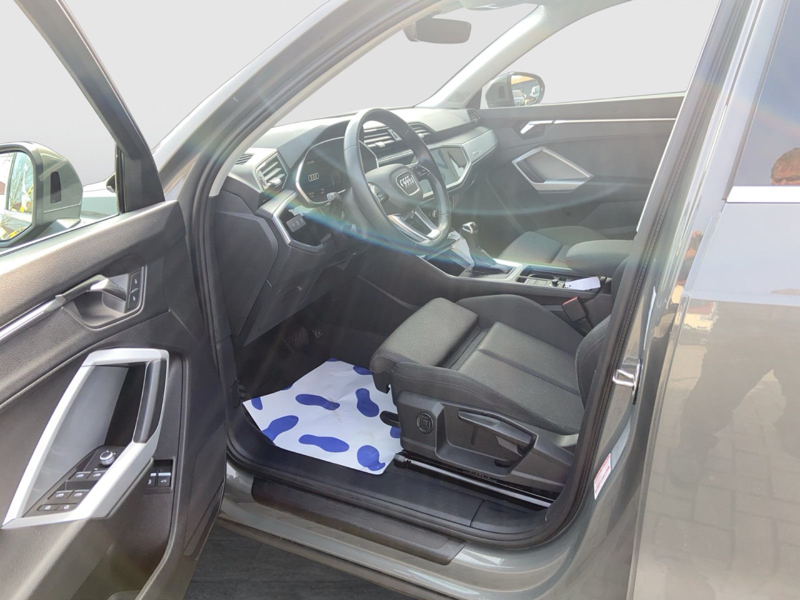 Audi Q3 45 TFSI e Matrix/Navi/RFK/AHZ/DAB/ACC/Busines foto 8