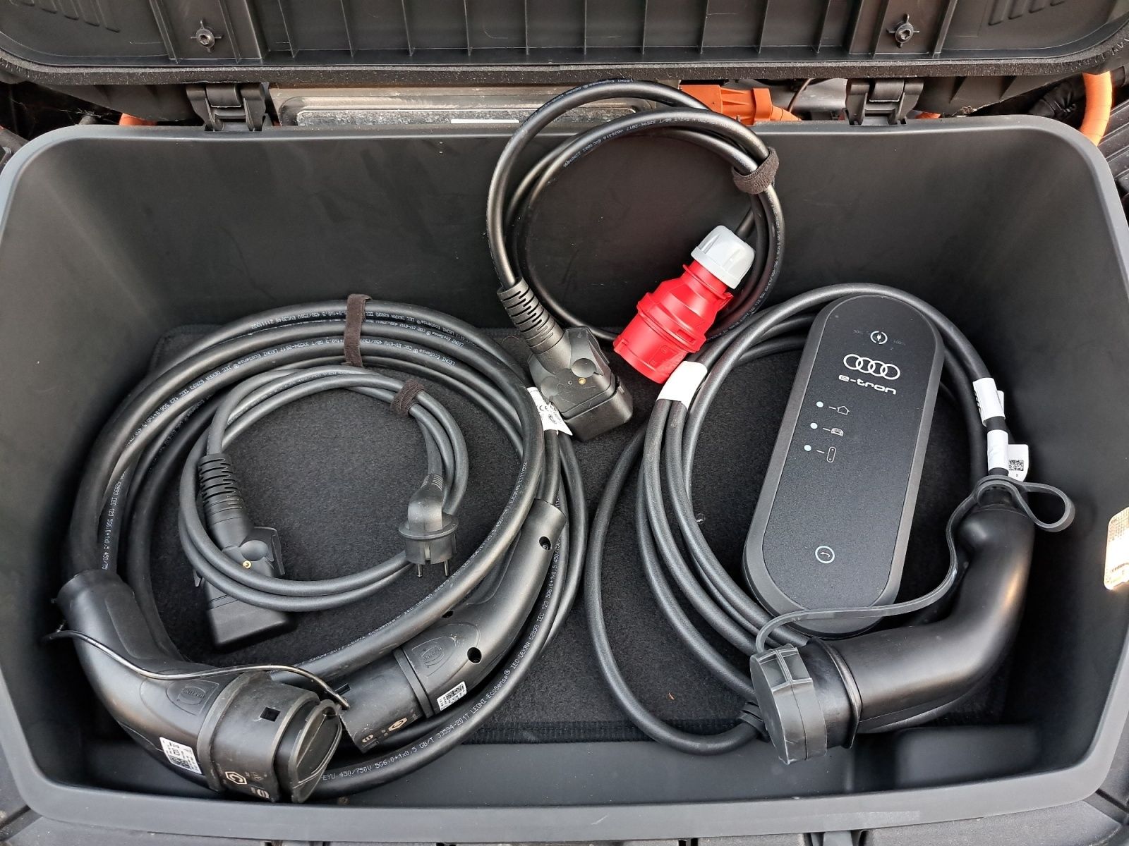 Audi e-tron - Bild 12