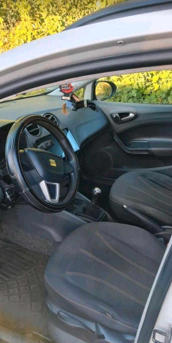 Seat Ibiza 2011 — photo 8