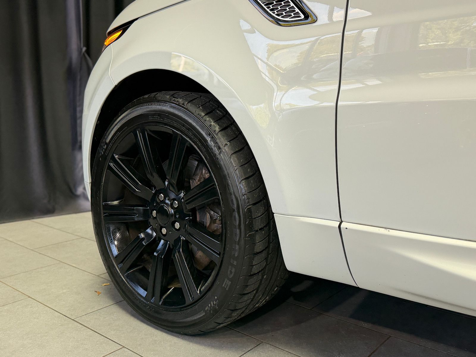 Fahrzeugabbildung Land Rover Range Rover Sport HSE Dynamic|AHK|PANO