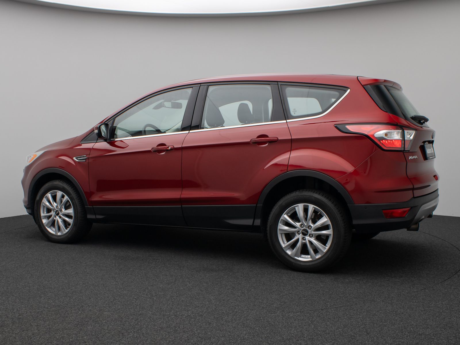 Fahrzeugabbildung Ford Kuga Titanium Navigation Kamera Sitzhzg Tempomat