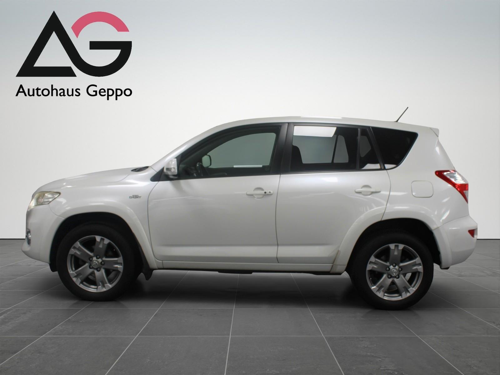 Toyota RAV 4 Executive 2.2 D-4D 150 ch BVA 4x4 – Cuir – Sièges chauffants – Caméra – Attelage – Climatisation 3 zones – Jantes 18