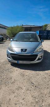 Peugeot 207 1.4 / TÜV beim Verkauf neu - Peugeot 207 in München