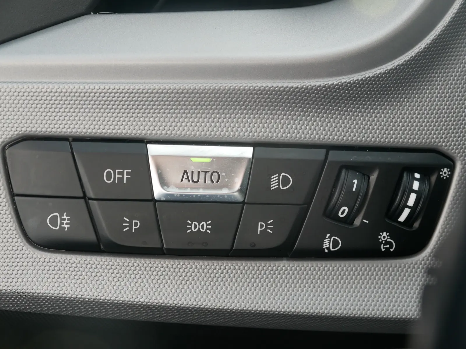BMW 118 i Advantage Virtual Cockpit el. Heckklappe, миниатюра 28