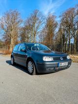 Volkswagen Golf 1.6 Auto Comfortline Comfortline - Volkswagen Golf aus 2001 mit Benzin-Antrieb: Limousine, 1.6