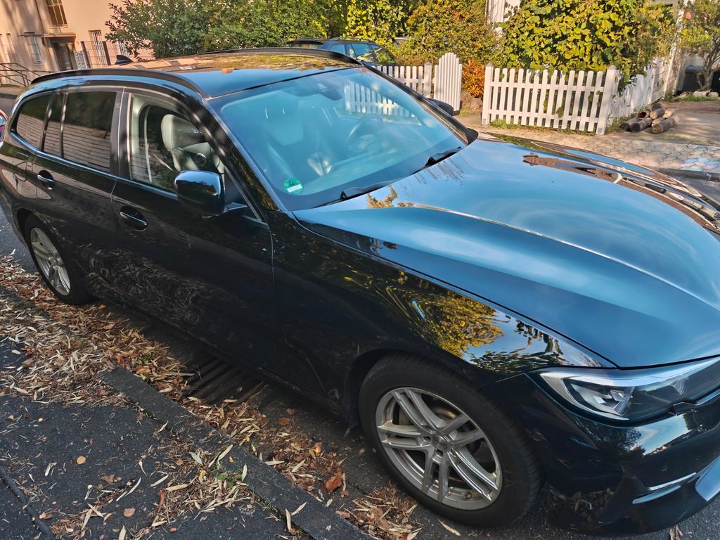 Image of BMW 330