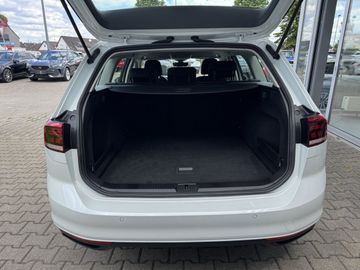 Volkswagen Passat Variant - 8