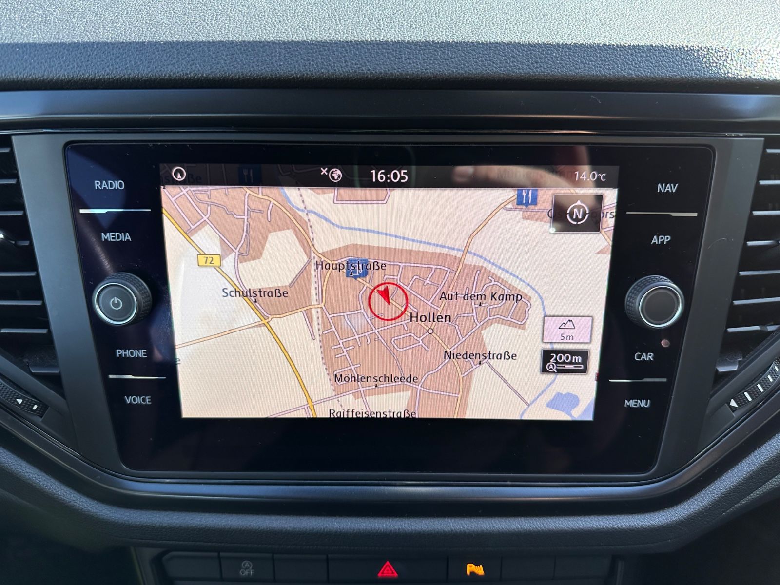 Fahrzeugabbildung Volkswagen T-Roc 1.0 TSI AHK/Navi/APP/PDC/GJR/LM 16"