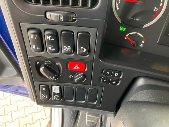 R580 CA 6x4 MSA Alcoa V8 Retarder CR19 Flach